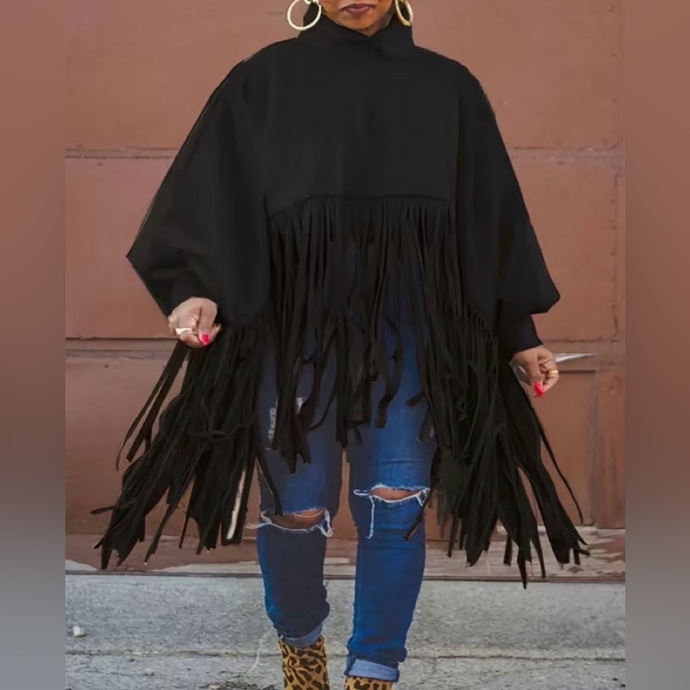 🖤Faux Suede Fringe Poncho Top – New Without Tags 🖤